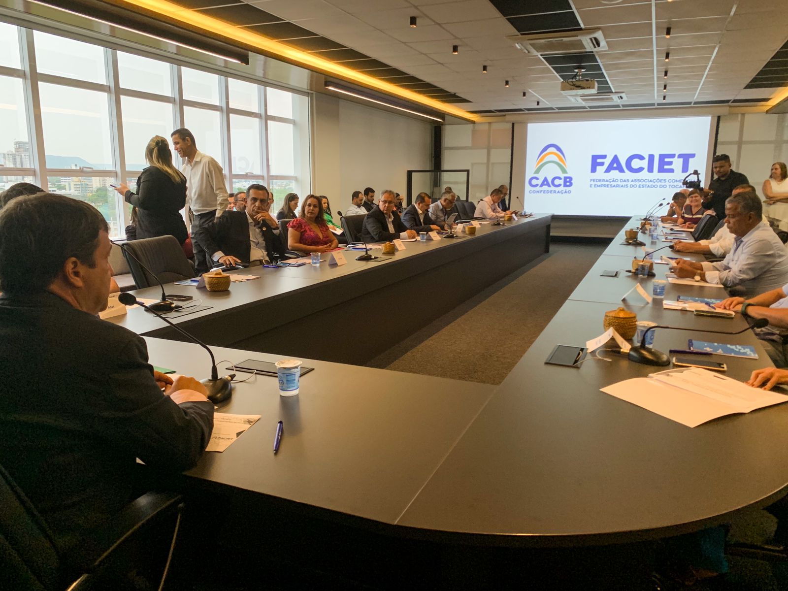 Faciet realiza reunião estratégica com membros da diretoria e conselheiros